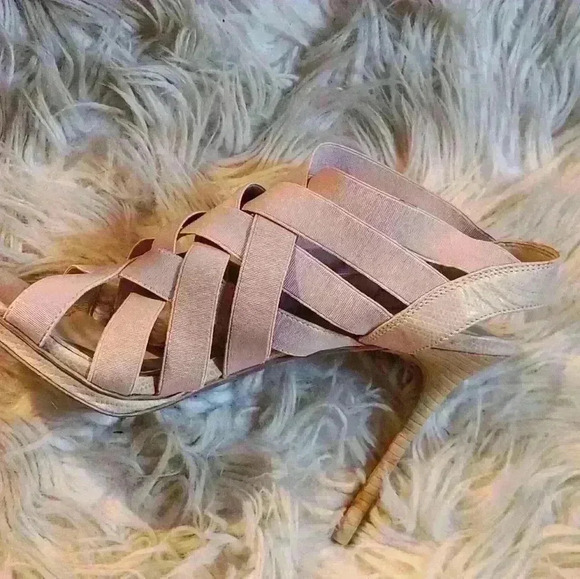 Donald J Pliner women's slip-on stilettos heel with stretch tops size 8.5 - Picture 9 of 16